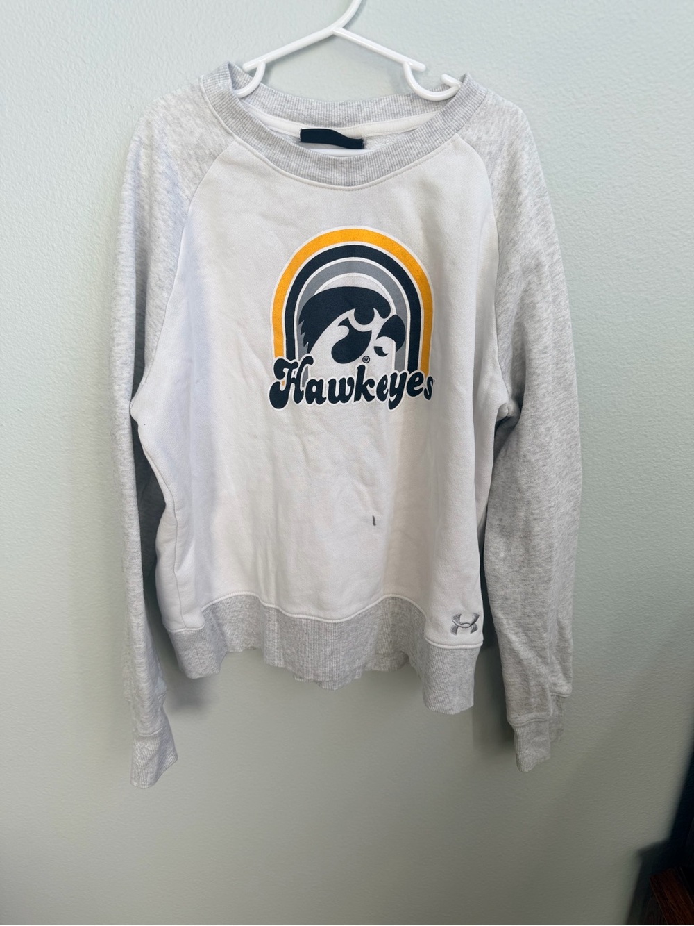 Under Armour Men’s Hawkeyes Crewneck Sweatshirt - Light Gray/White